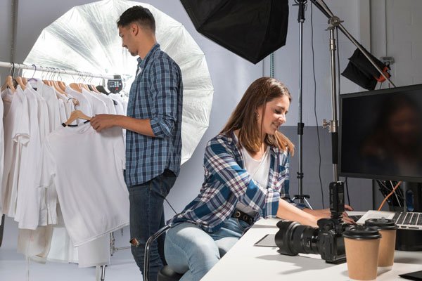 Market Potential and Needs Assessment for Premium Photography Studio Locations